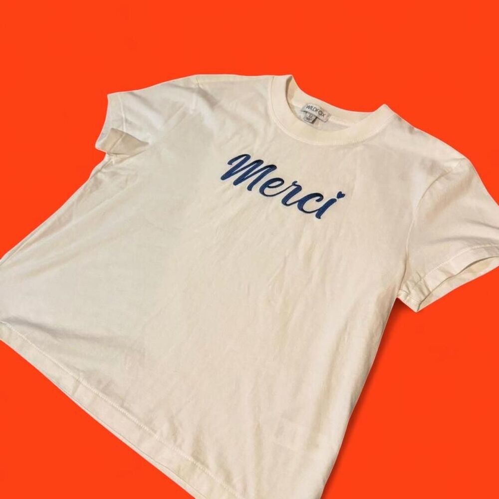 💙 Wildfox “Merci” Script Crop Tee
